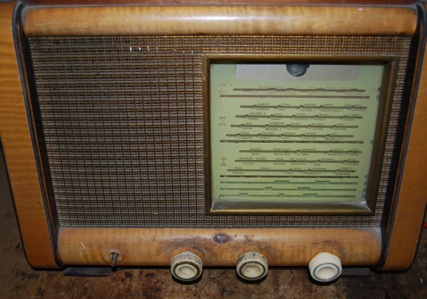 th atomar Plante Oude Radio's | Restauratie SBR 861 A